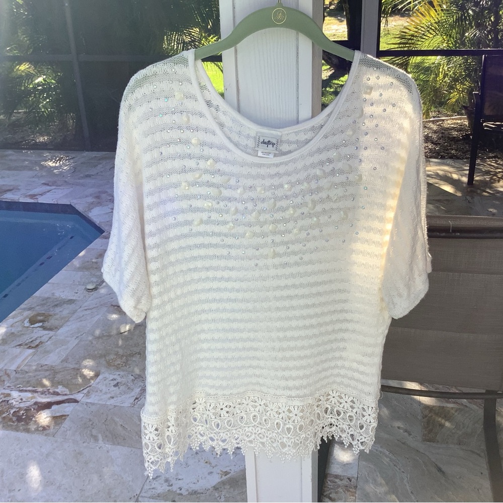 EUC, Day Trip, beaded and Sequin Embellished sweater. Sz LG. Lace at Bottom.